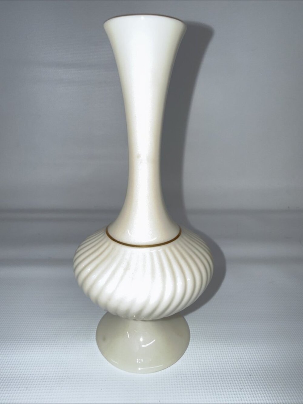 LENOX Porcelain Bud Vase Ivory White with 24k Gold Trim Made USA 7” Tall